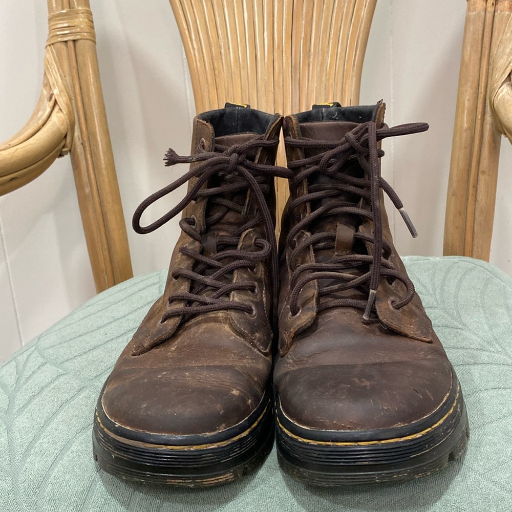 Dr. Martens boots. Womens US6.